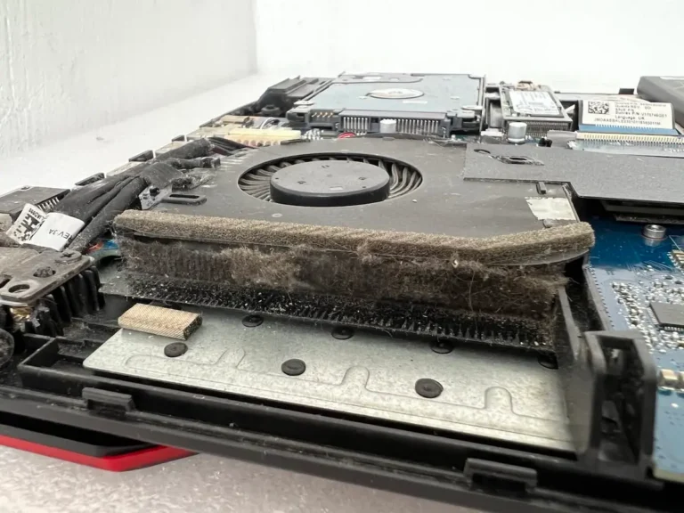 Curățare Internă ASUS TUF Gaming FX503VM – Pastă Termică Procesor și Placă Video