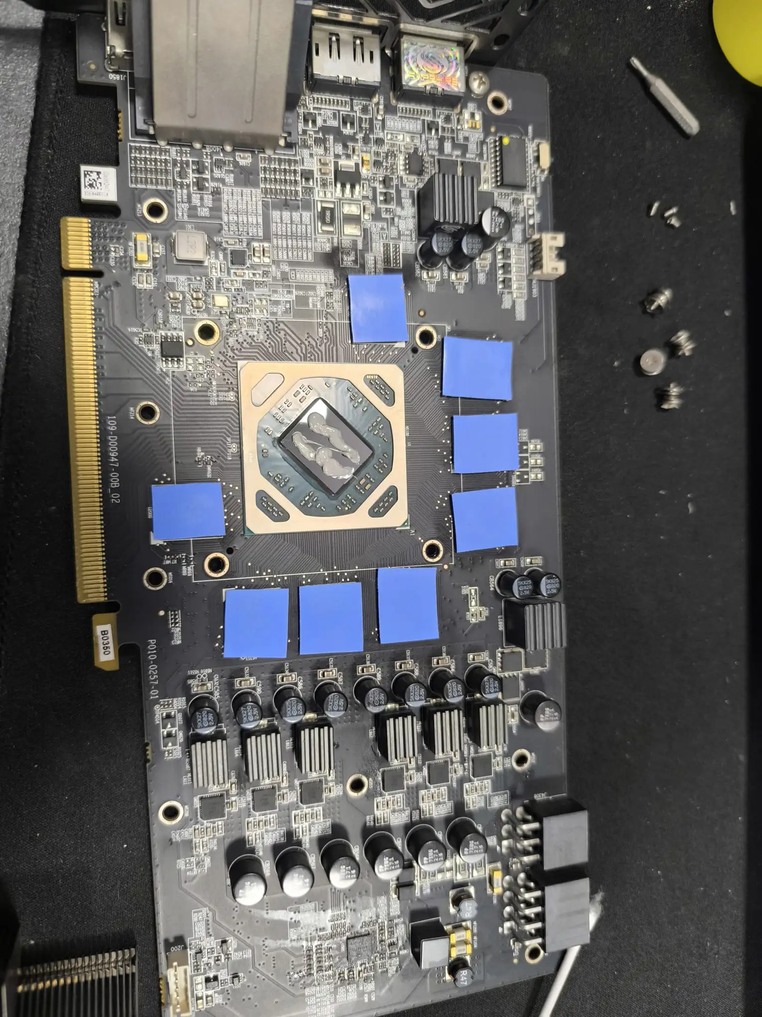 Inlocuire thermal pads pe placa video Radeon RX 580