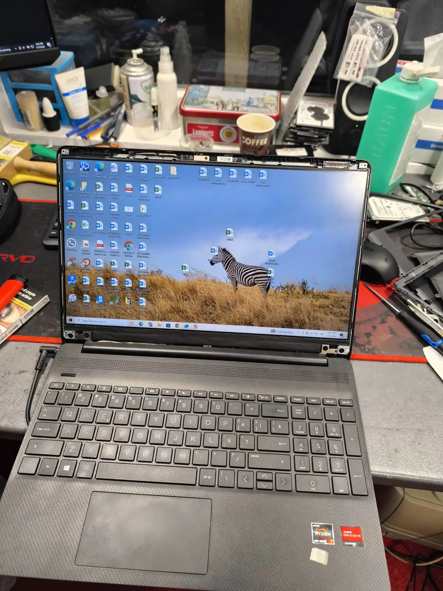 Inlocuire ecran spart HP 15s-eq1027nq la domiciliu